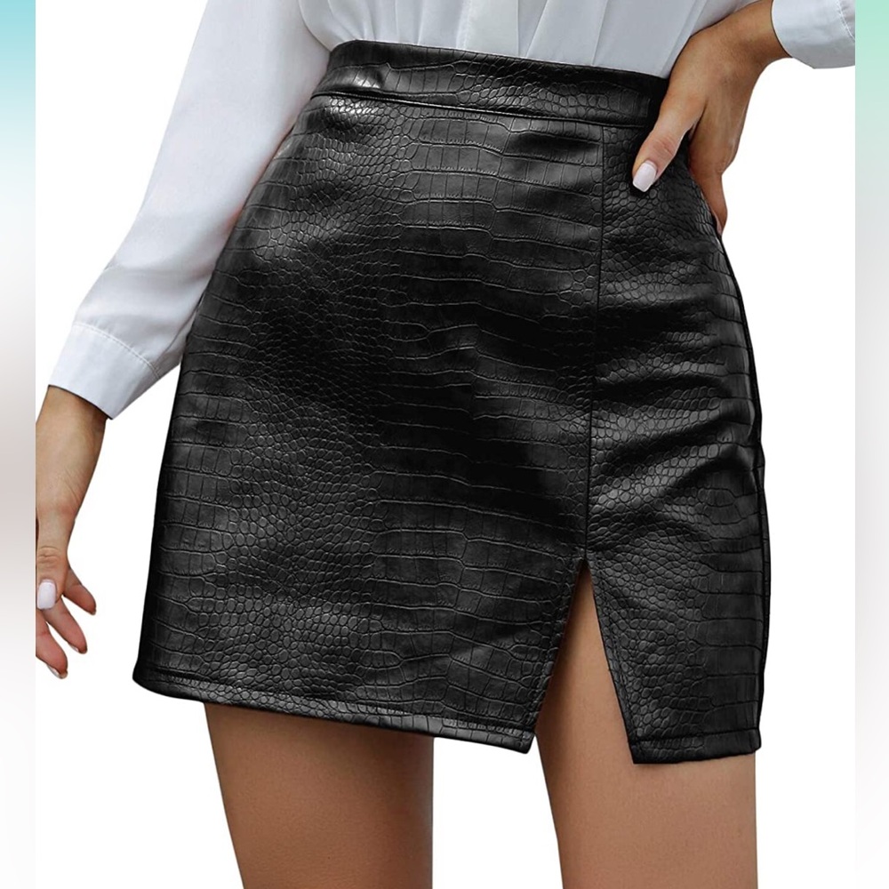PU Leather Short Skirt Split Hem Zip Back Solid Mini Skirt